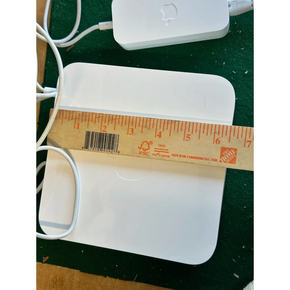 Apple AirPort Extreme‎ Base Station A1354 Dual-Band Wi-Fi Router White 4th Gen